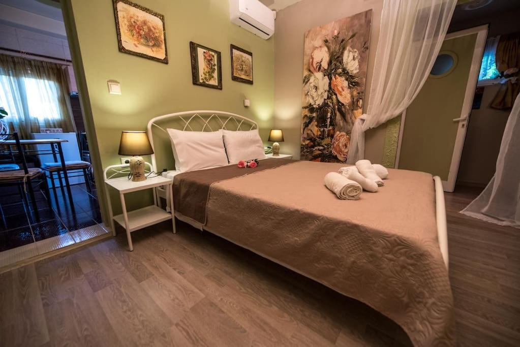 Bougainvillea House 1 Каламата Экстерьер фото
