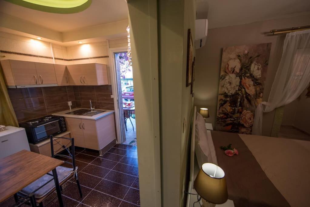 Bougainvillea House 1 Каламата Экстерьер фото